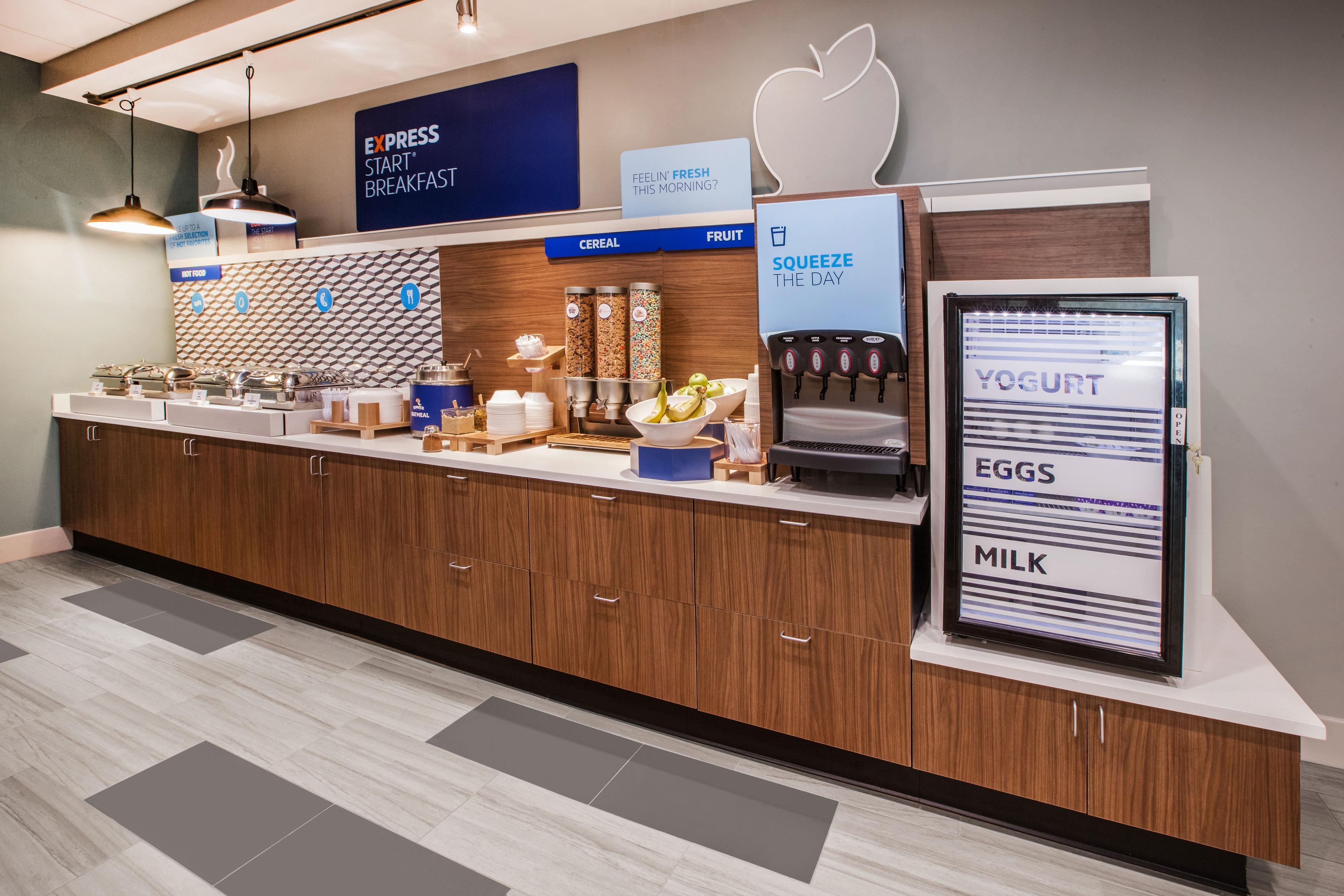 Holiday Inn Express Hotel & Suites York By Ihg Exterior foto